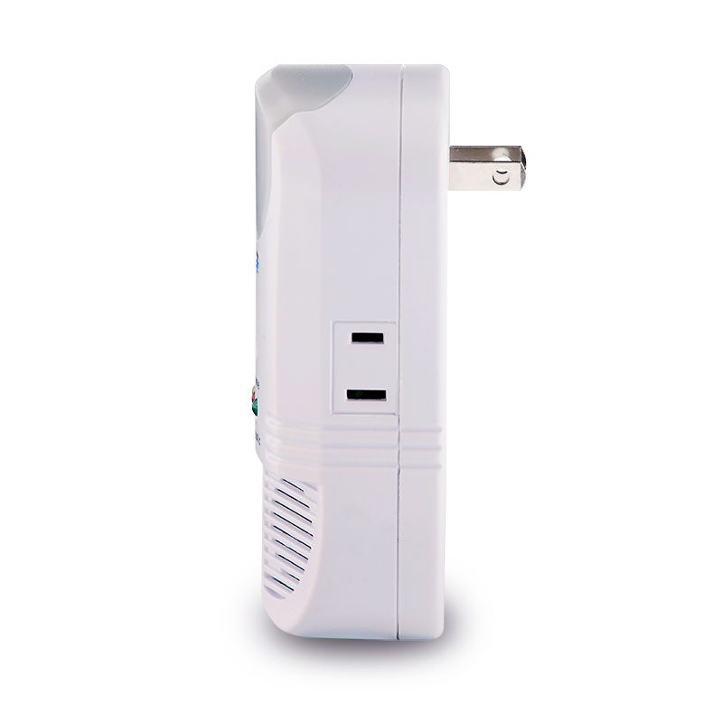 amazon pest repeller side view with extra outlet